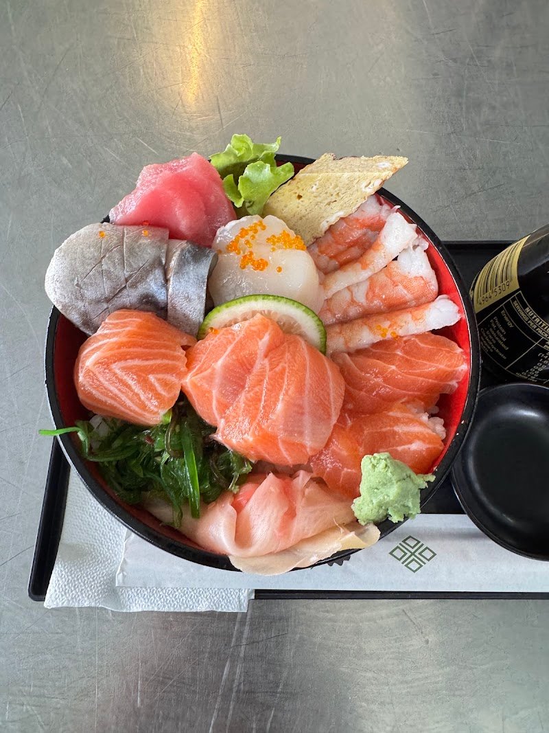 Sushi Momiji photo 3