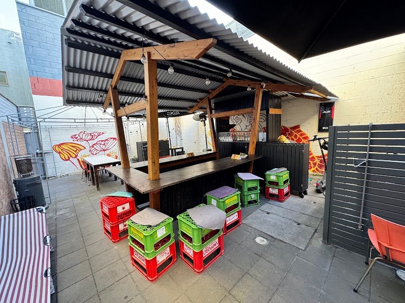 Nishiki Cafe & Izakaya